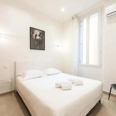Résidence Moderne En Plein Centre ! - Moderne En Plein Centre ! Mae-2463