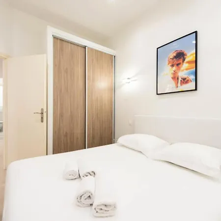 Moderne En Plein Centre ! - Moderne En Plein Centre ! Mae-2463 *