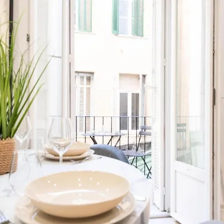 Moderne En Plein Centre ! - Moderne En Plein Centre ! Mae-2463