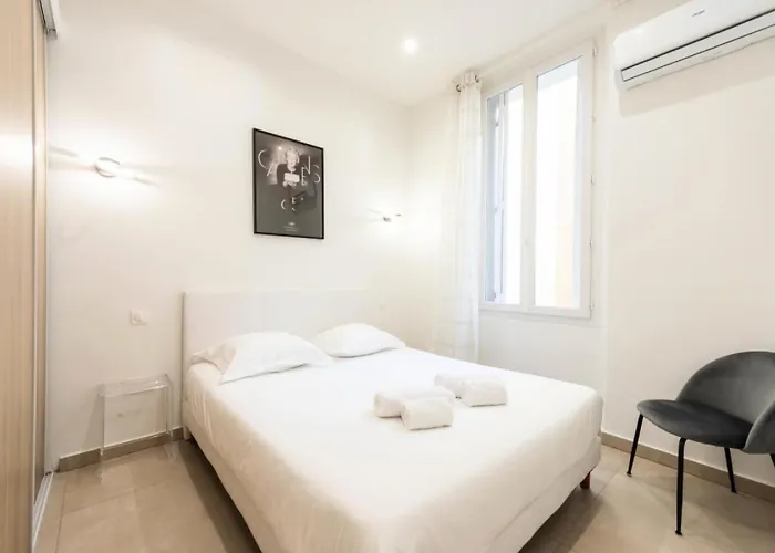 Moderne En Plein Centre ! - Moderne En Plein Centre ! Mae-2463